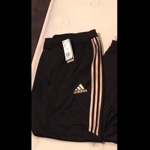 NWT MEN’S ADIDAS JOGGERS!!